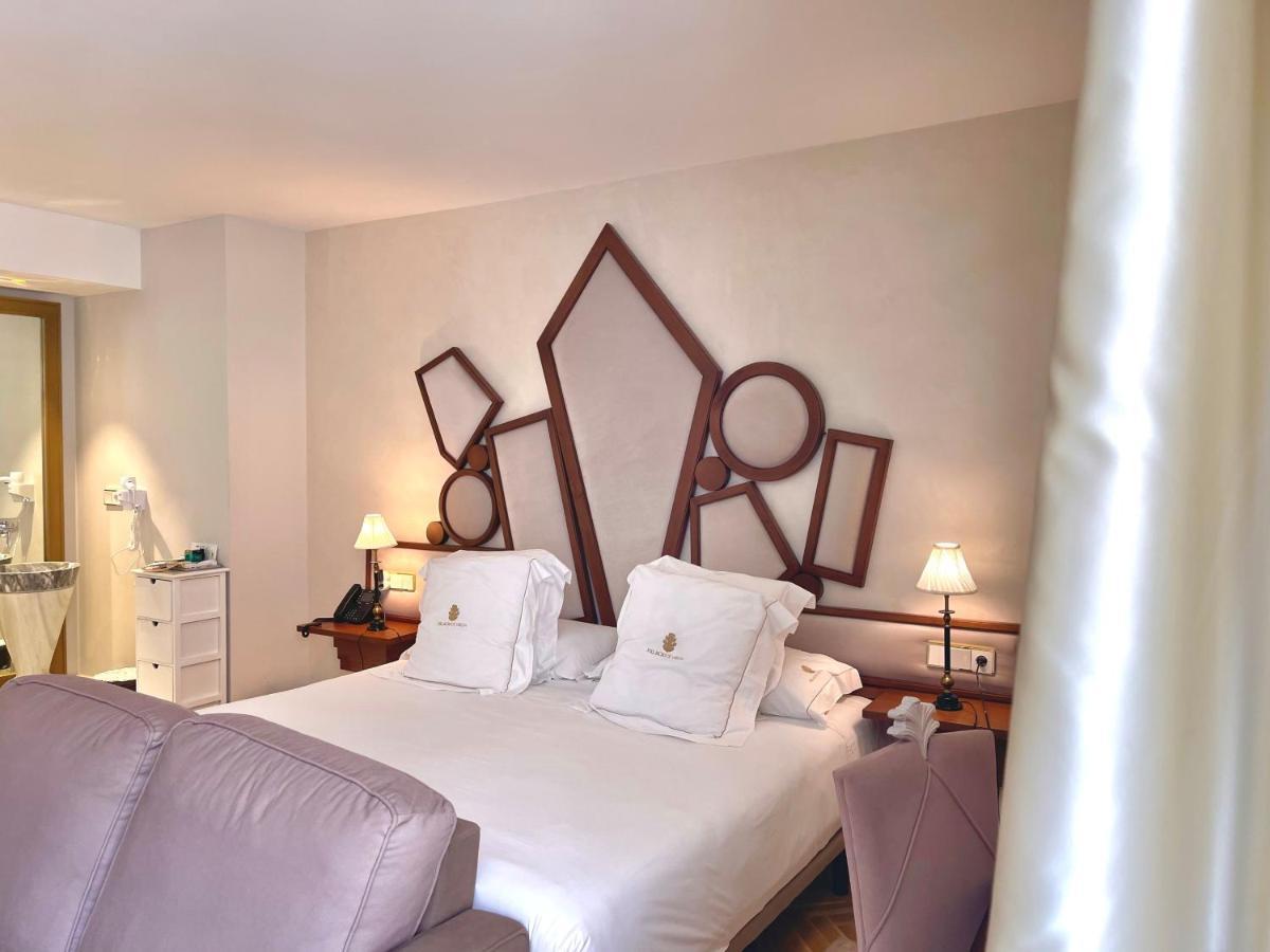 Hotel Palacio De Ubeda 5 G.L Экстерьер фото A bedroom at the hotel