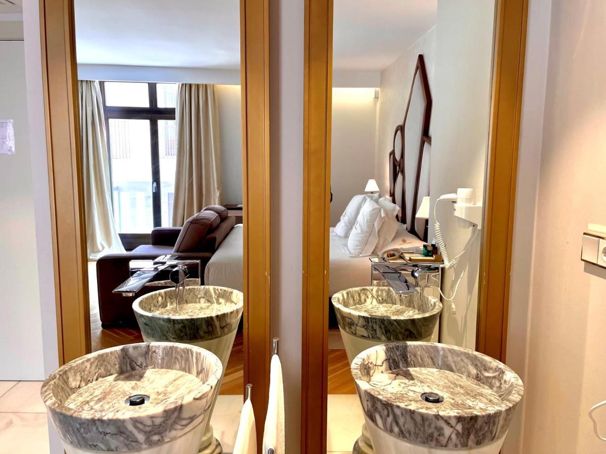 Hotel Palacio De Ubeda 5 G.L Экстерьер фото Bathroom
