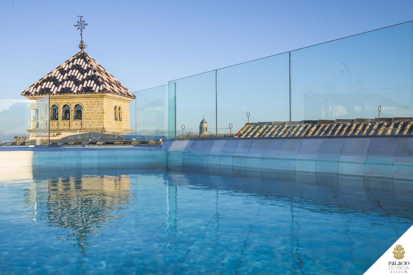 Hotel Palacio De Ubeda 5 G.L Экстерьер фото The rooftop pool